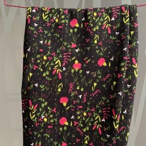 Black floral pencil skirt.